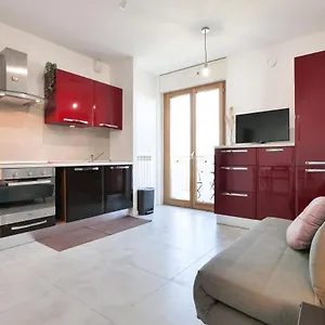 Appartamento Primopiano - Caduti Missione, Milano